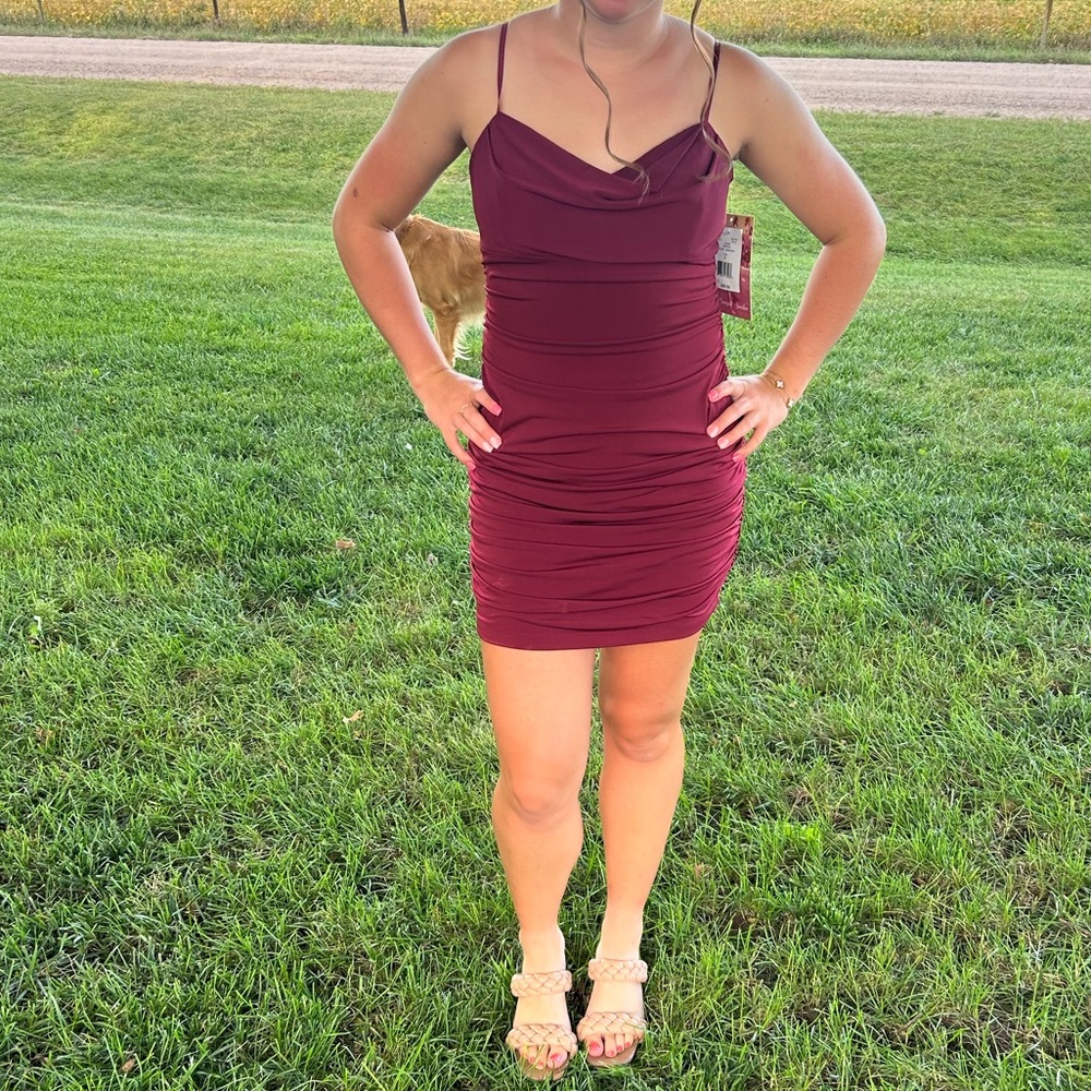 Elegant Burgundy Ruched Homecoming Dress